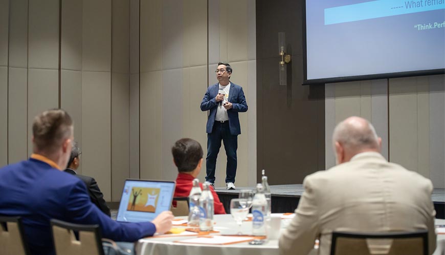 ORGANIZATION TRANSFORMATION Success Foundations in the AI Era